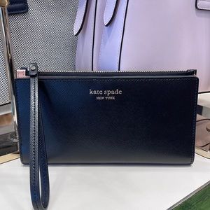 Kate Spade Spencer Continental Wristlet 
Black